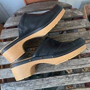 Clarks clogs,  black size 10 , Like New!